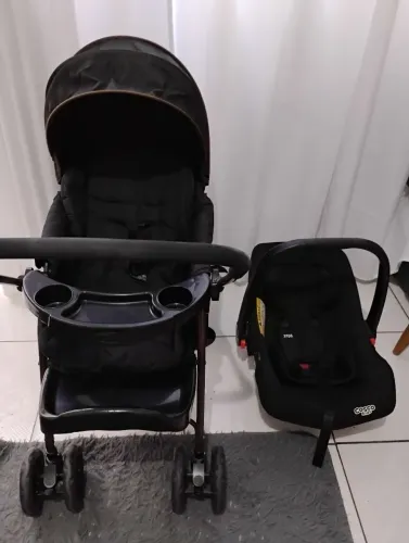 Carrinho de bebê + bebê conforto