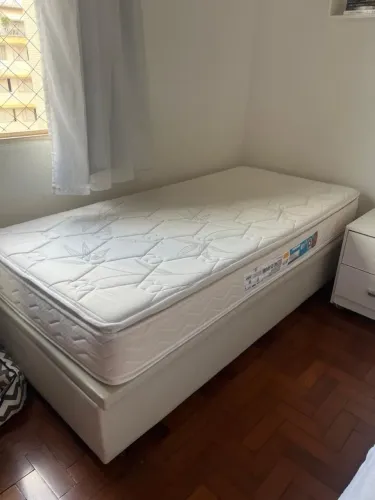 VENDO CAMA BOX (BAÚ) SOLTEIRO EXTREMAMENTE NOVA
