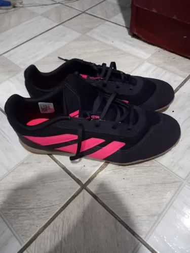 Chuteira adidas tamanho 42 