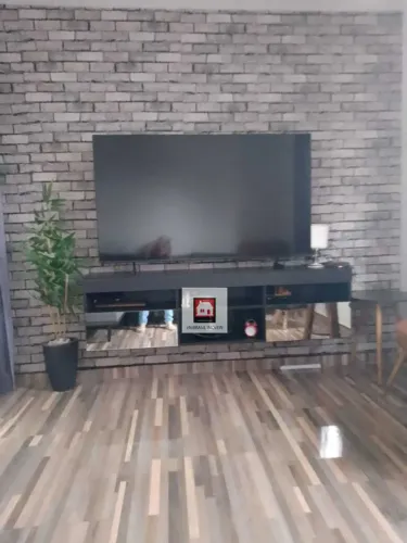 Duplex com 180m² 4 quartos 03 sendo 04 vagas com ótima localização em Suzano-SP