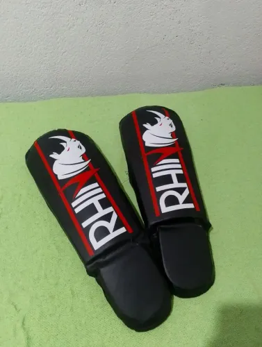 Caneleira Muay thai, usada apenas 3 vezes