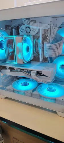 RX580 2048 SP 8GB SOYO Branca.