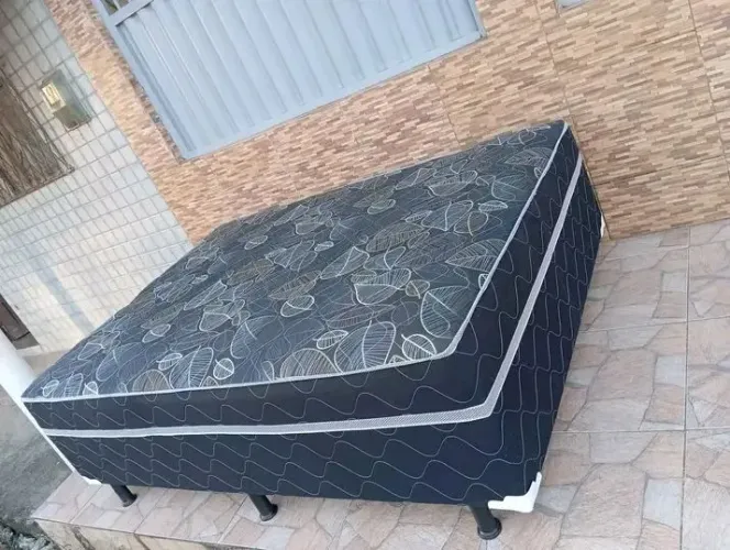 Cama casal molas em sacadas
