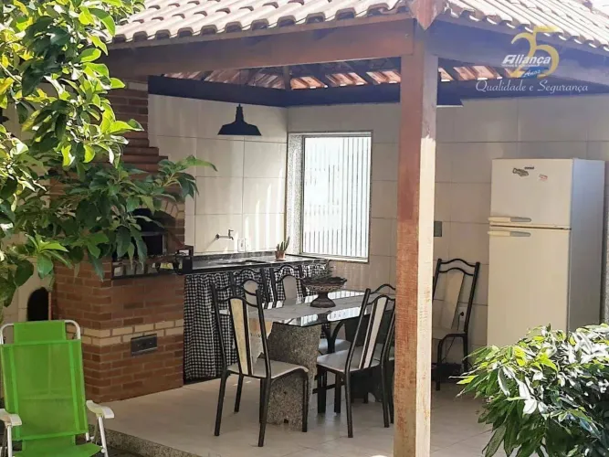 Casa com 5 Quartos à venda no Brisamar - Vila Velha/ES