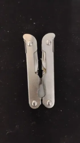 Alicate Multiuso 10 em 1 em Aço Inox  Descrição (stainless steel)