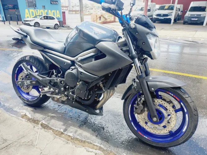 Yamaha XJ6 N 600c 2015