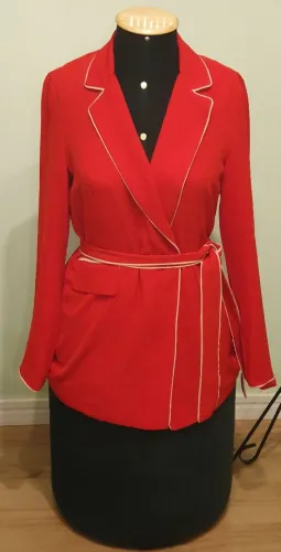 Blazer Vermelho com Detalhes em Branco - P. A Concept