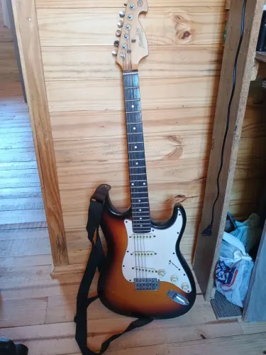GUITARRA MEMPHIS BY TAGIMA