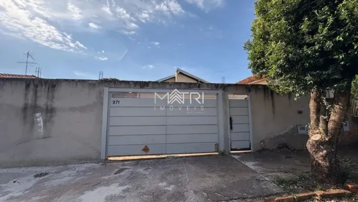 Venda de Casas / Padrão na cidade de Araraquara