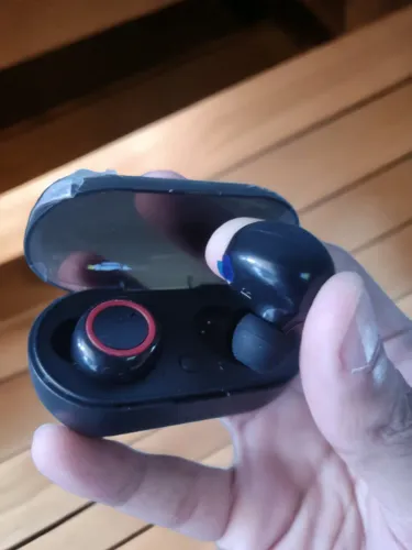 Fone de ouvido Y50 TWS Bluetooth - Detalhes em Vermelho - Novo