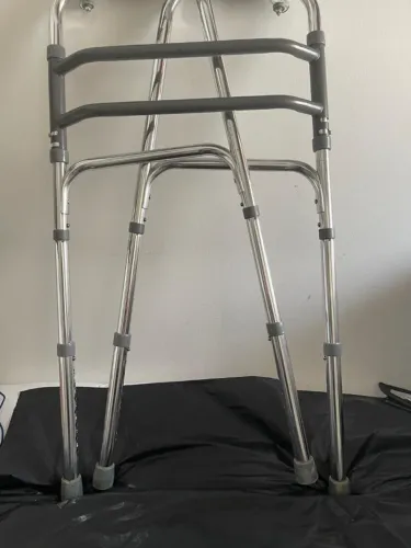 Andador de Alumínio Dellamed Fixo Articulado Dobrável p até 130 Kg