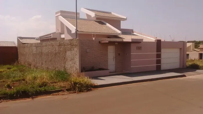 VENDA OU ALUGA/ CASA MODERNA BAIRRO NAÇÕES - 3 Qts (1 Suíte) + Área Gourmet Premium