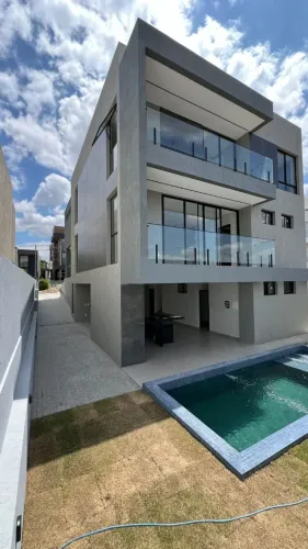 Alphaville Mirante- 400m², 4 Suítes, 4 Vagas, Area gourmet 