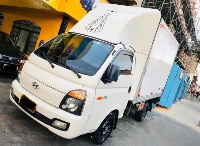 Hr bau refrigerado ano 2012