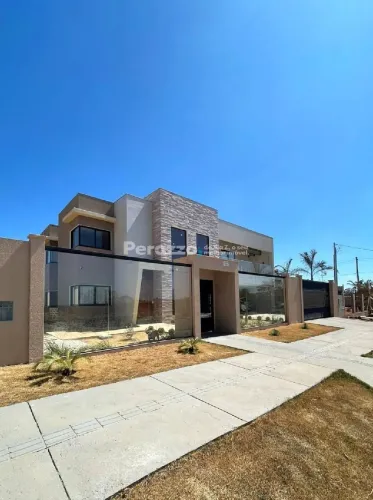 Espetacular Casa de Alto Padrão localizada no Jardim Botânico III por R$2.900.000,00. ACEI