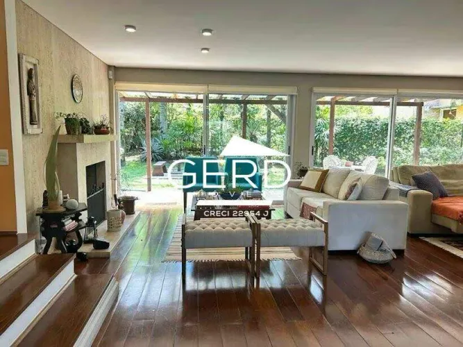 Casa de Alto Padrão à Venda | Aldeia da Mata Granja Viana | 4 Dorms e Piscina: R$ 1.720.0