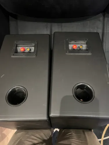 Vendo par de caixas passiva mais par de pedestal para as caixas para estudio 