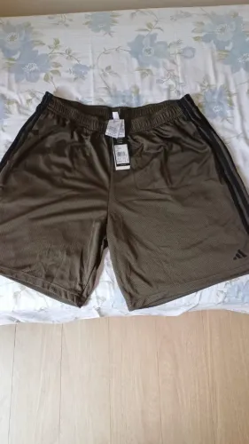 Vendo Short Under Armour e Adidas novo no plástico