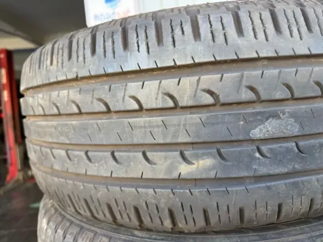 Pneu 225/55/18 Goodyer 80 % DE vida