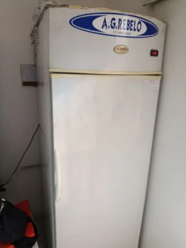 Freezer vertical Excelente ACEITO TROCA 