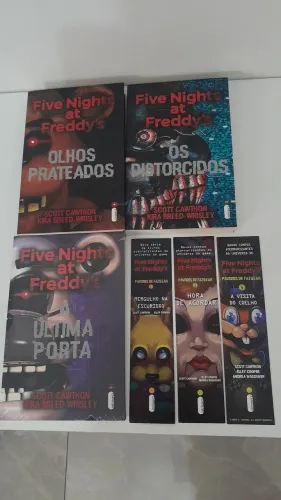 Coleção Five Nights at Freddy's - Livros e Marcadores