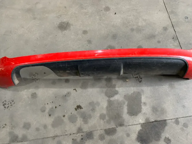 Spoiler traseiro moldura Fiat uno soporting 2012/15