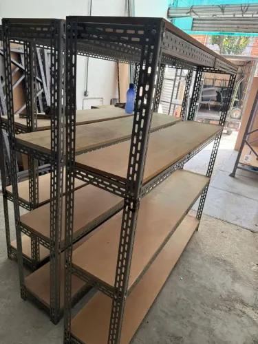 ESTANTE DE AÇO COM PRATELEIRA EM MDF