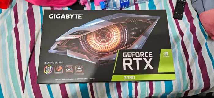 Placa de vídeo   GIGABYTE GAMING OC RTX 3080 10 GB 