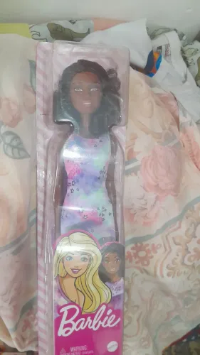 Barbie preta linda e nova! Na caixa