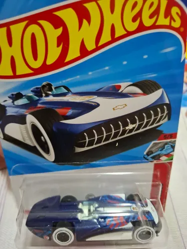 Hot weels Chevroletor terrante NOVO R$50,00