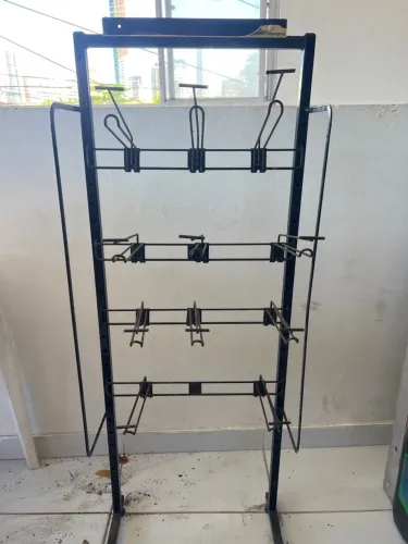Expositor de Aço para Comercialização