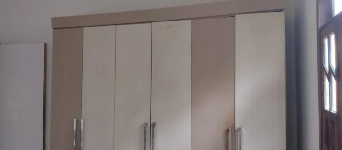 Guarda-Roupa Moderno e Espaçoso