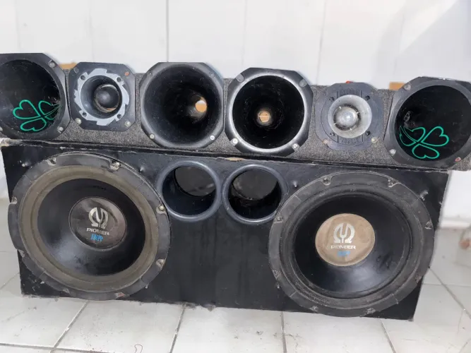 Caixa de Som Trio Pioneer com Corneta e Super Tweeter