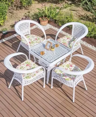 Jogo de Mesa e Cadeiras Jardim Centro Jantar Refino Luxo Area de Lazer C7 Neo Glamour