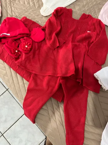 Lote com roupinhas 0-3 meses / menina 