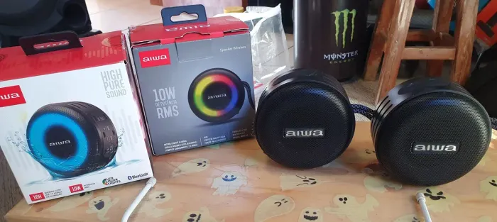 Caixa de Som Bluetooth Aiwa 10W com LED e Bateria de Longa Duração