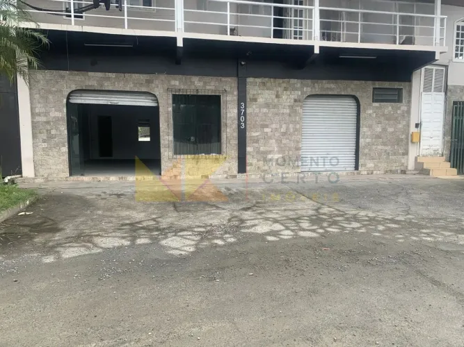 Ampla sala comercia na Itoupava Central para locação!