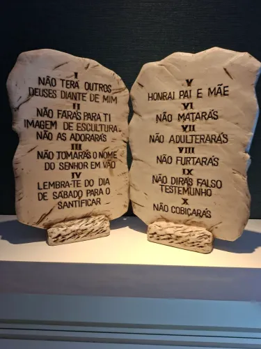 Tábua dos Dez Mandamentos Decorativa