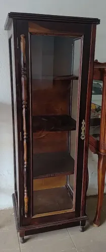 Cristaleira antiga