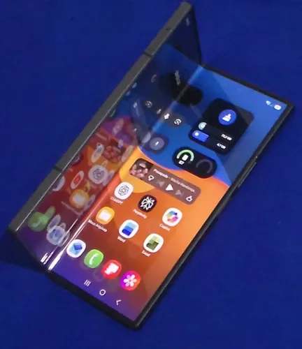 Samsung Z Fold 6