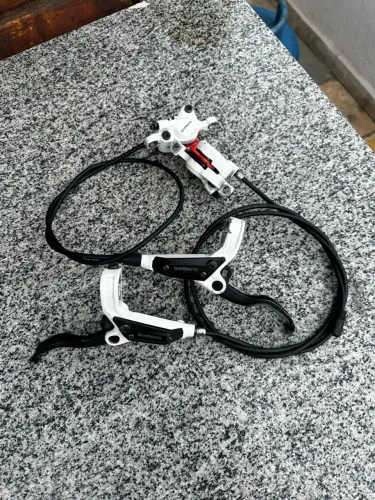 Par de freio shimano M446