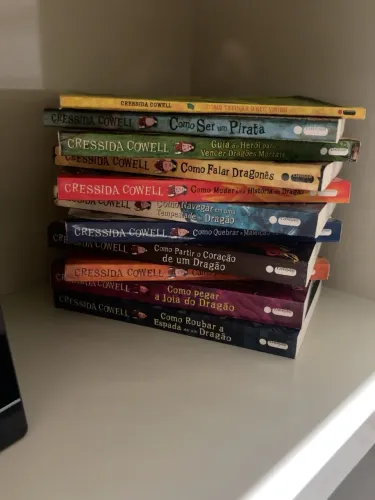 Coleção Como Treinar o Seu Dragão Cressida Cowell - 11 Livros