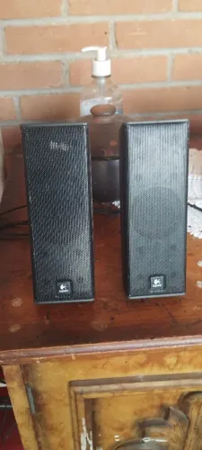Par de Caixa de E Logitech ( passiva)