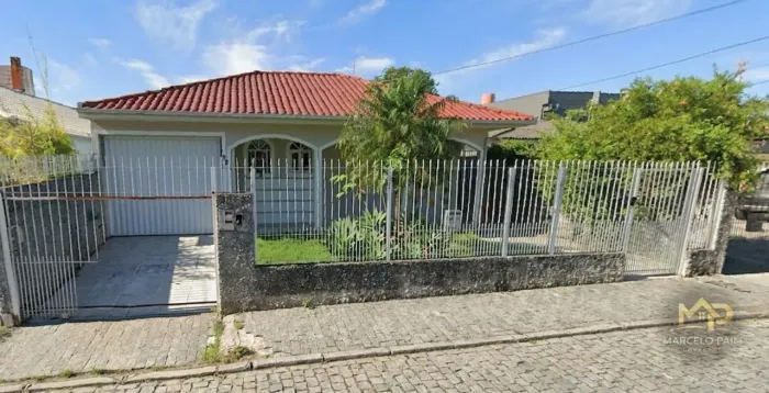 Casa para Venda em São José, Praia Comprida, 2 dormitórios, 1 suíte, 3 banheiros, 2 vagas