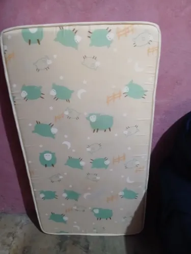 Colchão para berço cumprimento e largura 130x70.
