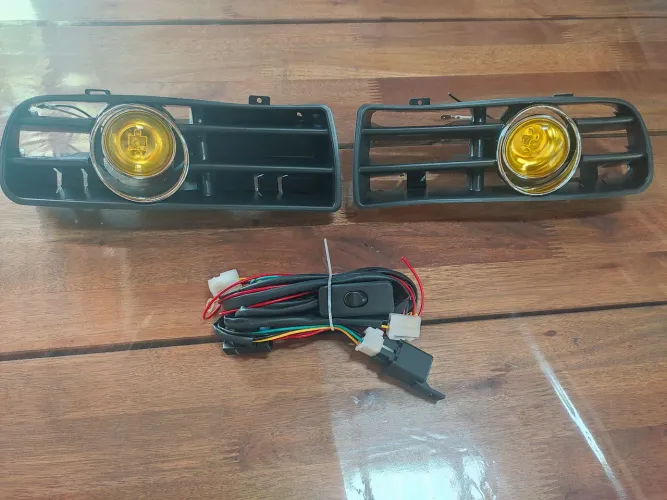 Farol auxiliar Golf