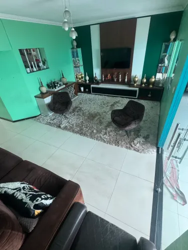 Casa ampla e completa à venda | 300 m² | R$ 550 mil