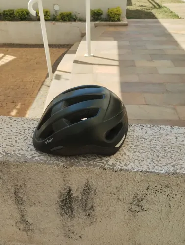 Capacete de ciclista adulto marca bTtwin