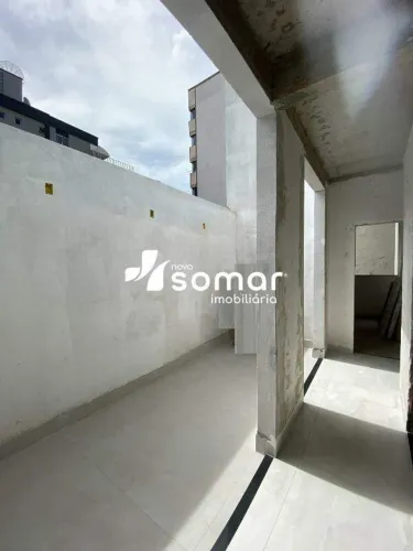 Cobertura Residencial à venda em Divinópolis (Centro) 230m², 4 quartos, 2 vagas, frente