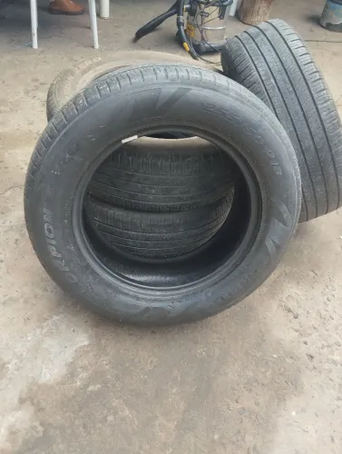 PNEUS
